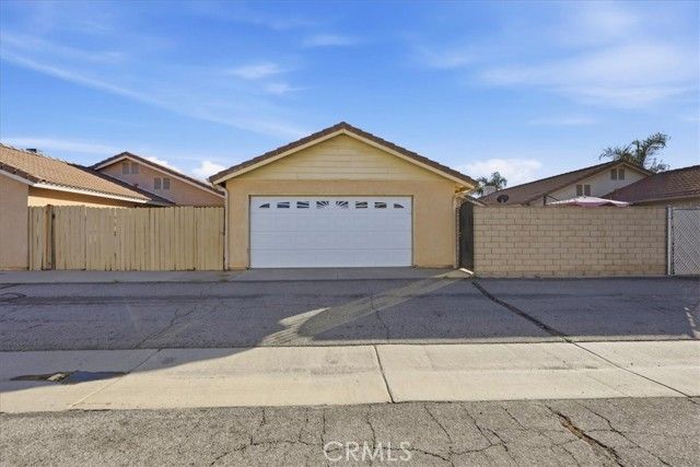 3050 Del Flora Dr, Hemet, CA 92545