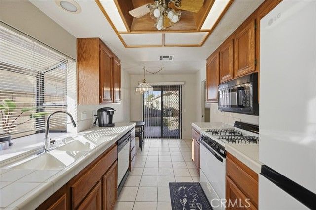 3050 Del Flora Dr, Hemet, CA 92545