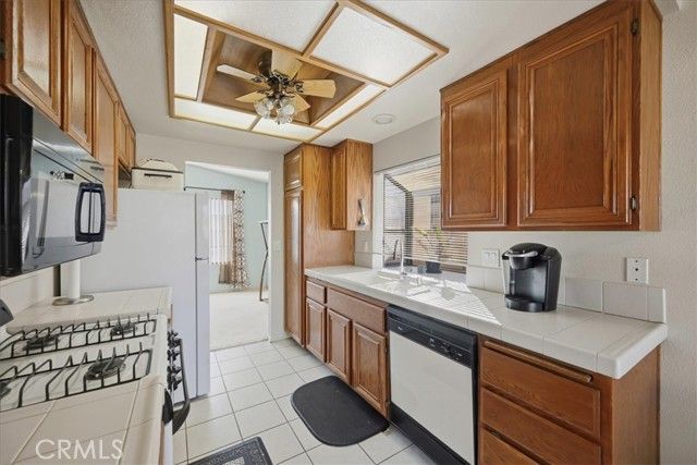 3050 Del Flora Dr, Hemet, CA 92545