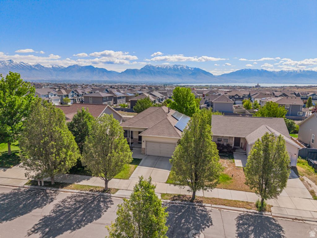 7092 N CHEROKEE ST, Eagle Mountain, UT 84005