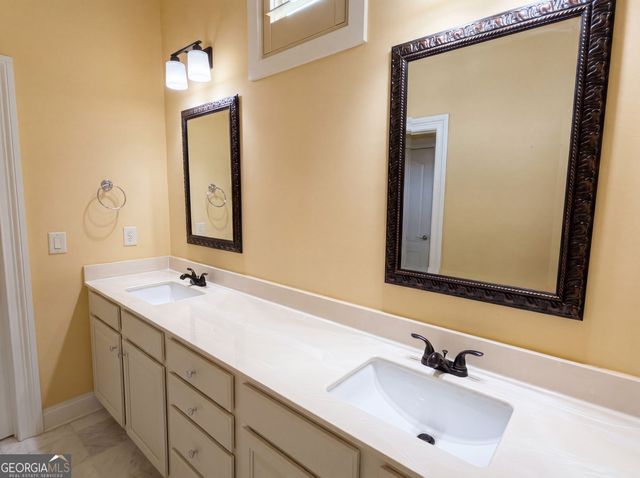 332 Warwick Place, Mcdonough, GA 30253