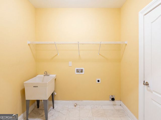 332 Warwick Place, Mcdonough, GA 30253