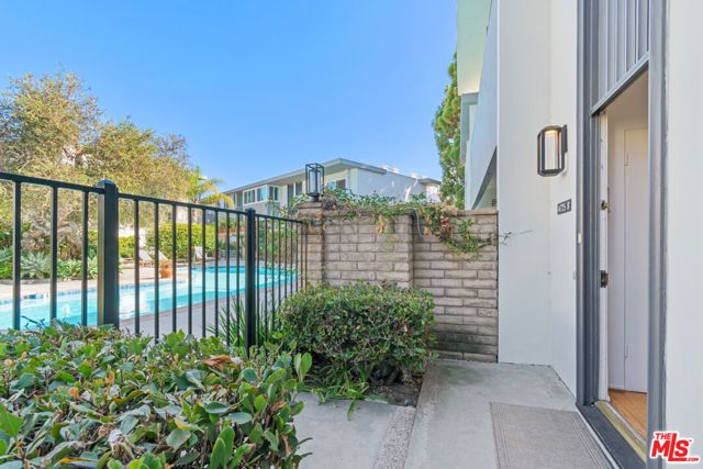 4725 La Villa Marina B, Marina Del Rey, CA 90292