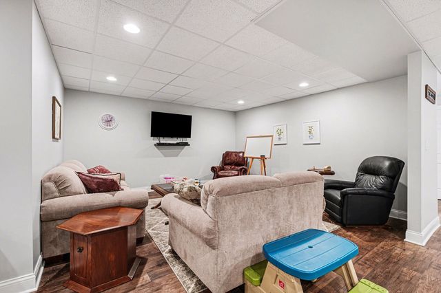 1744 E Offner Road, Beecher, IL 60401