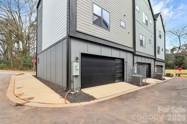 3440 Brookshire Boulevard, Charlotte, NC 28216