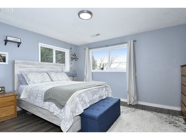 206 Sw 4TH St, Troutdale, OR 97060