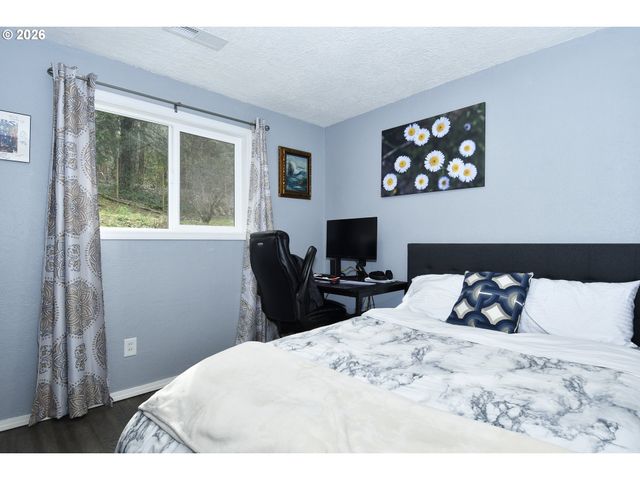 206 Sw 4TH St, Troutdale, OR 97060