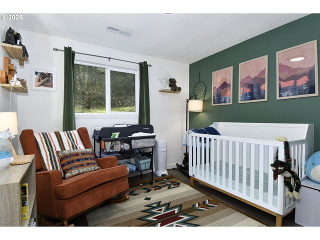 206 Sw 4TH St, Troutdale, OR 97060