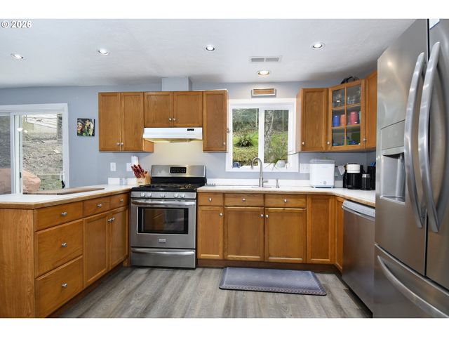 206 Sw 4TH St, Troutdale, OR 97060