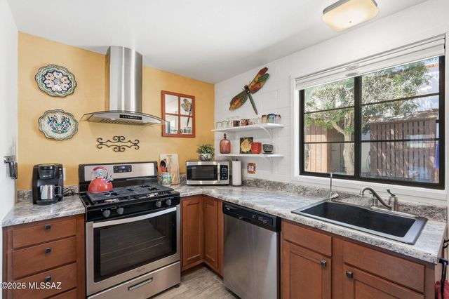 176 S Paseo Sarta Apt B, Green Valley, AZ 85614