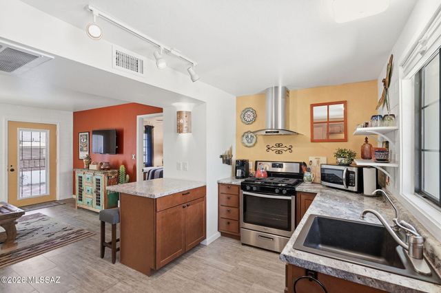176 S Paseo Sarta Apt B, Green Valley, AZ 85614