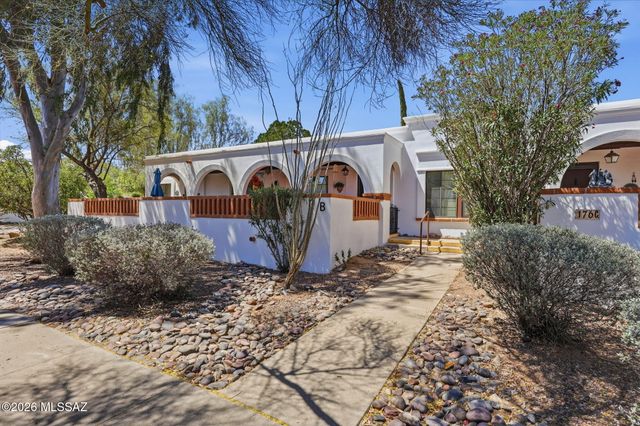 176 S Paseo Sarta Apt B, Green Valley, AZ 85614