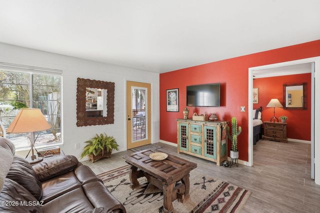176 S Paseo Sarta Apt B, Green Valley, AZ 85614