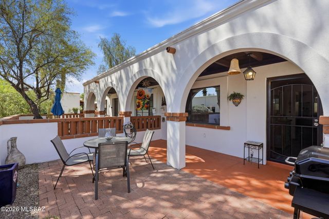 176 S Paseo Sarta Apt B, Green Valley, AZ 85614