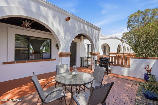 176 S Paseo Sarta Apt B, Green Valley, AZ 85614