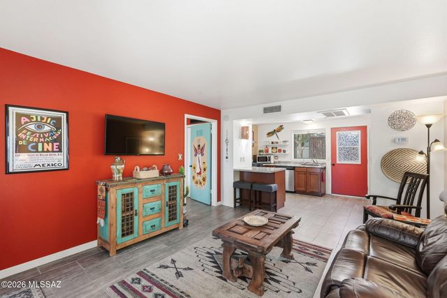 176 S Paseo Sarta Apt B, Green Valley, AZ 85614