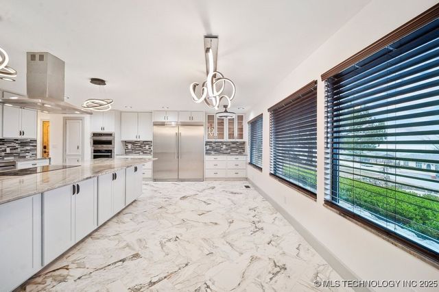 6642 E 60th Place, Tulsa, OK 74145