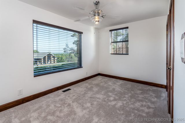 6642 E 60th Place, Tulsa, OK 74145