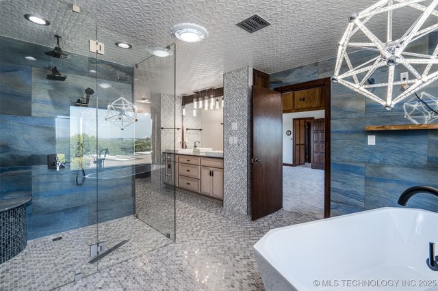 6642 E 60th Place, Tulsa, OK 74145