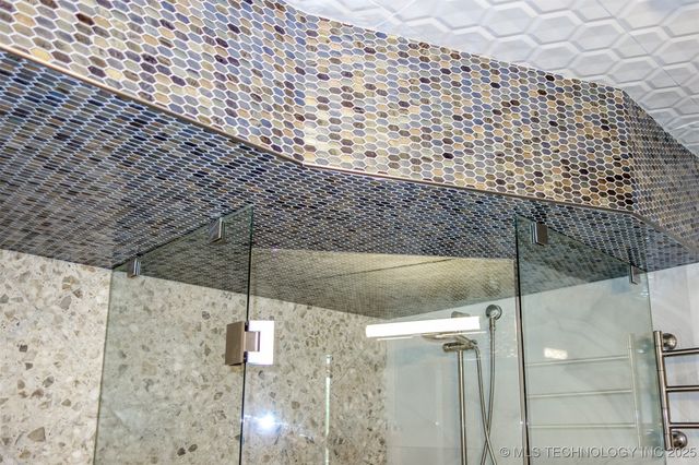 6642 E 60th Place, Tulsa, OK 74145