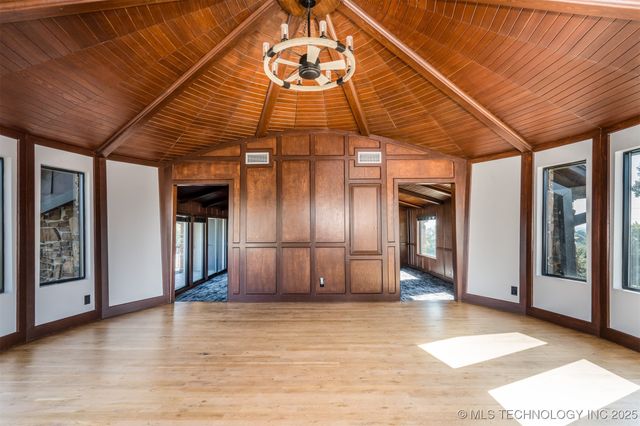 6642 E 60th Place, Tulsa, OK 74145