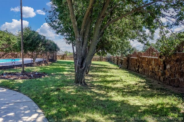 6642 E 60th Place, Tulsa, OK 74145