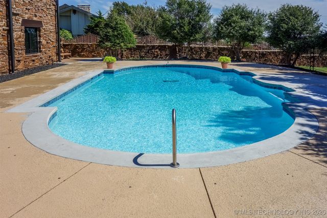 6642 E 60th Place, Tulsa, OK 74145