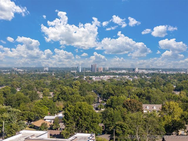 6642 E 60th Place, Tulsa, OK 74145