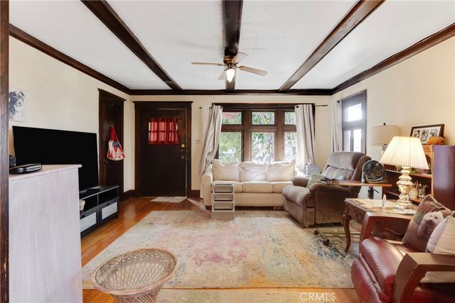 523 N Lake, Los Angeles, CA 90026