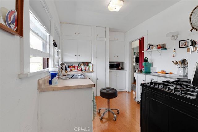 523 N Lake, Los Angeles, CA 90026