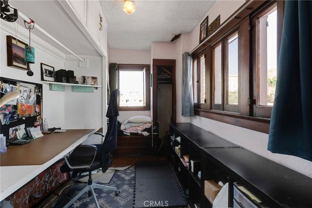 523 N Lake, Los Angeles, CA 90026