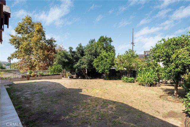 523 N Lake, Los Angeles, CA 90026