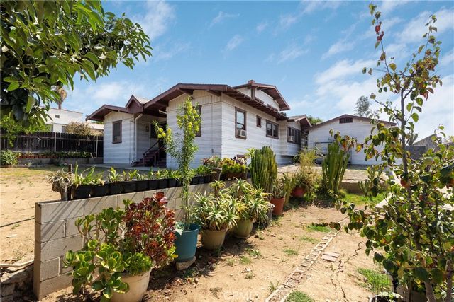 523 N Lake, Los Angeles, CA 90026