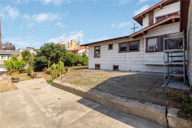 523 N Lake, Los Angeles, CA 90026