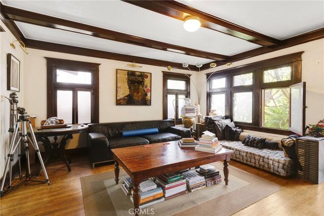 523 N Lake, Los Angeles, CA 90026