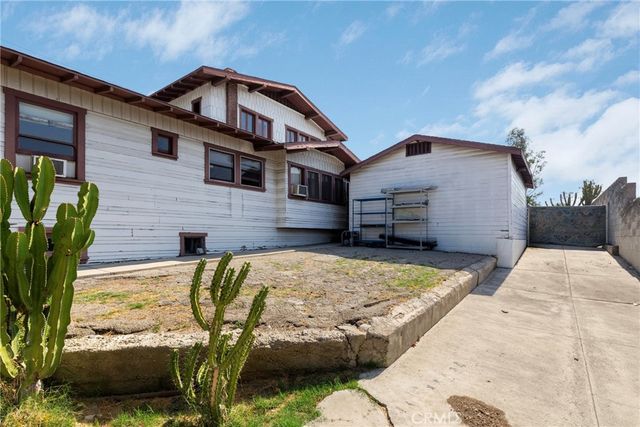 523 N Lake, Los Angeles, CA 90026