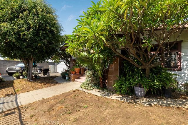 523 N Lake, Los Angeles, CA 90026