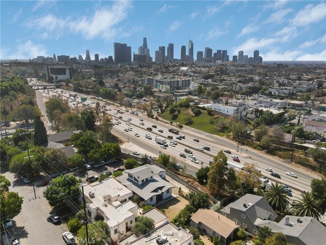 523 N Lake, Los Angeles, CA 90026