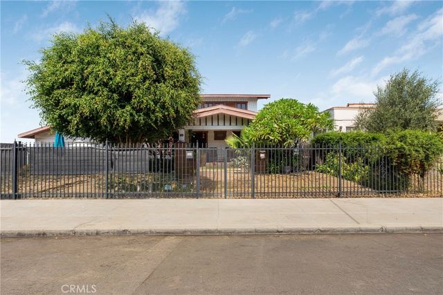 523 N Lake, Los Angeles, CA 90026