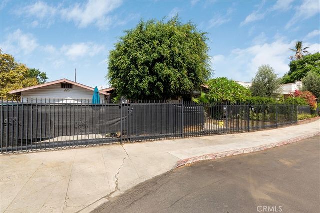 523 N Lake, Los Angeles, CA 90026