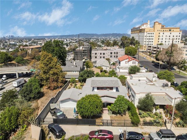 523 N Lake, Los Angeles, CA 90026