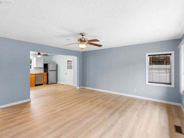 6481 Se 142ND Ave, Portland, OR 97236