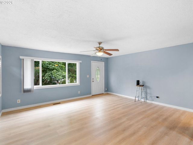 6481 Se 142ND Ave, Portland, OR 97236
