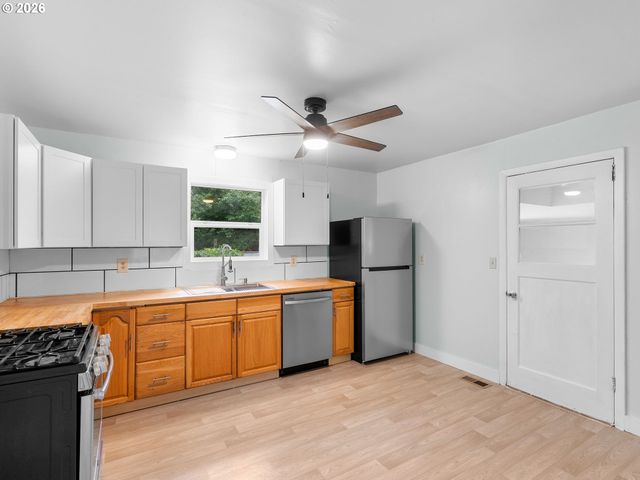 6481 Se 142ND Ave, Portland, OR 97236