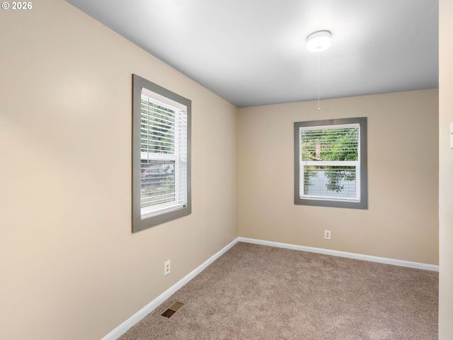 6481 Se 142ND Ave, Portland, OR 97236