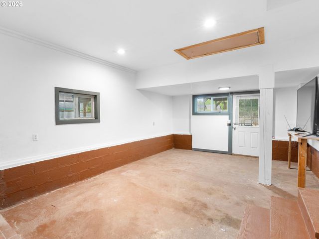 6481 Se 142ND Ave, Portland, OR 97236