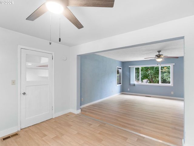6481 Se 142ND Ave, Portland, OR 97236