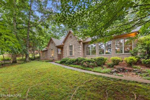 5227 Beverly Oaks Drive, Knoxville, TN 37918