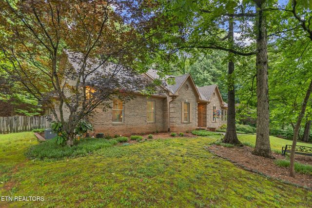 5227 Beverly Oaks Drive, Knoxville, TN 37918