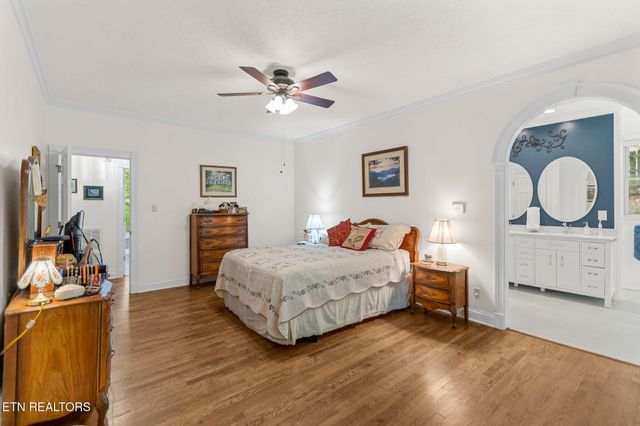 5227 Beverly Oaks Drive, Knoxville, TN 37918